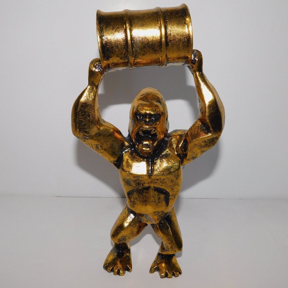 9.5" Gold Black Spackle resin KING KONG Holding Barrel overhead figure Figurine